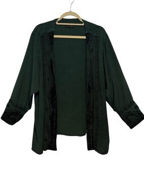 The Romeo & Juliet Green Embroidered Kimono Plus‎ Size 3X